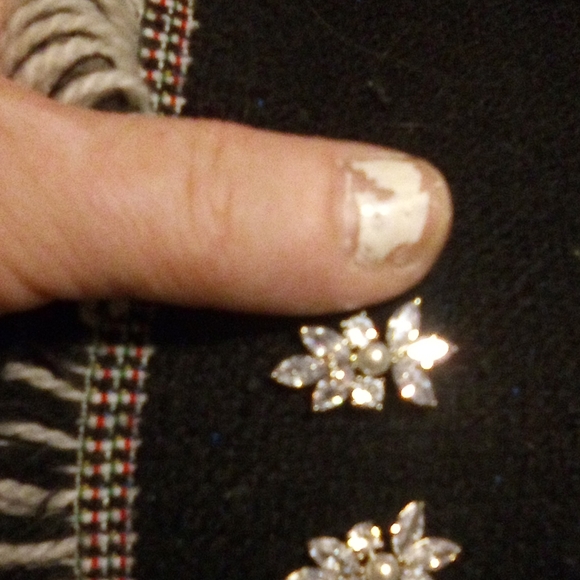 Earings - Picture 1 of 1